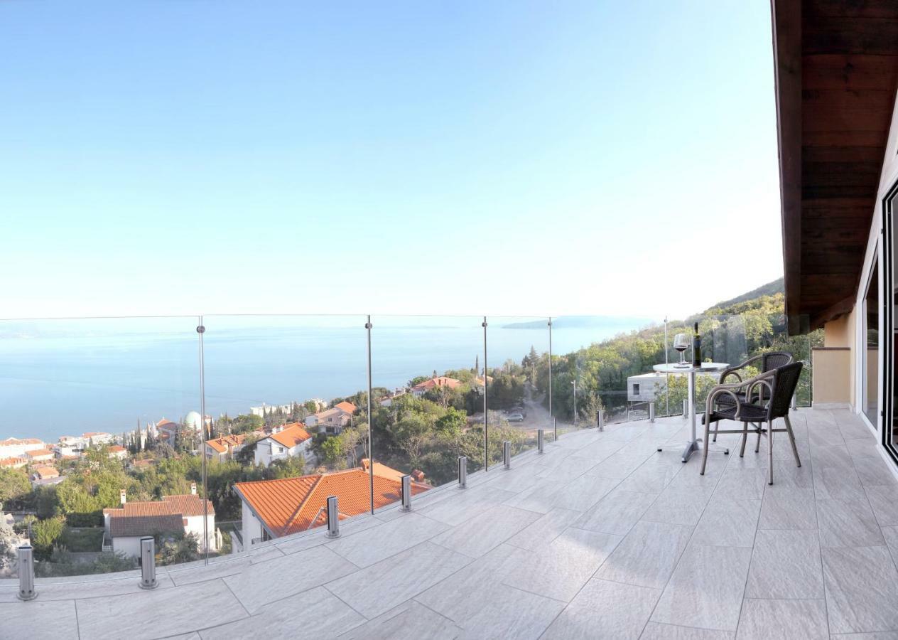 Apartment Birds View Opatija Eksteriør billede